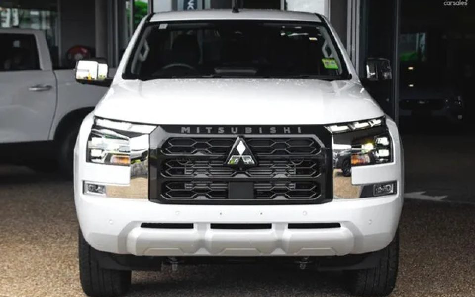 2025 Mitsubishi Triton MV MY25 GLS Pick-up Double Cab 4x4 White Diamond 6 Speed Sports Automatic