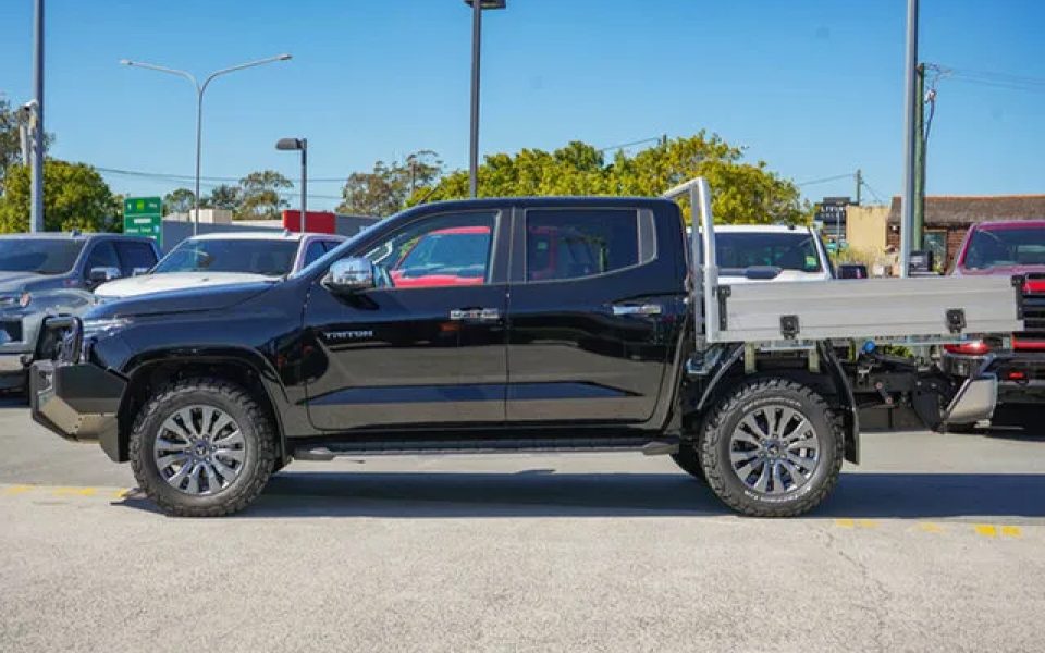 2025 Mitsubishi Triton MV MY25 GLS Double Cab 4x4 Black Mica 6 Speed Sports Automatic Cab Chassis