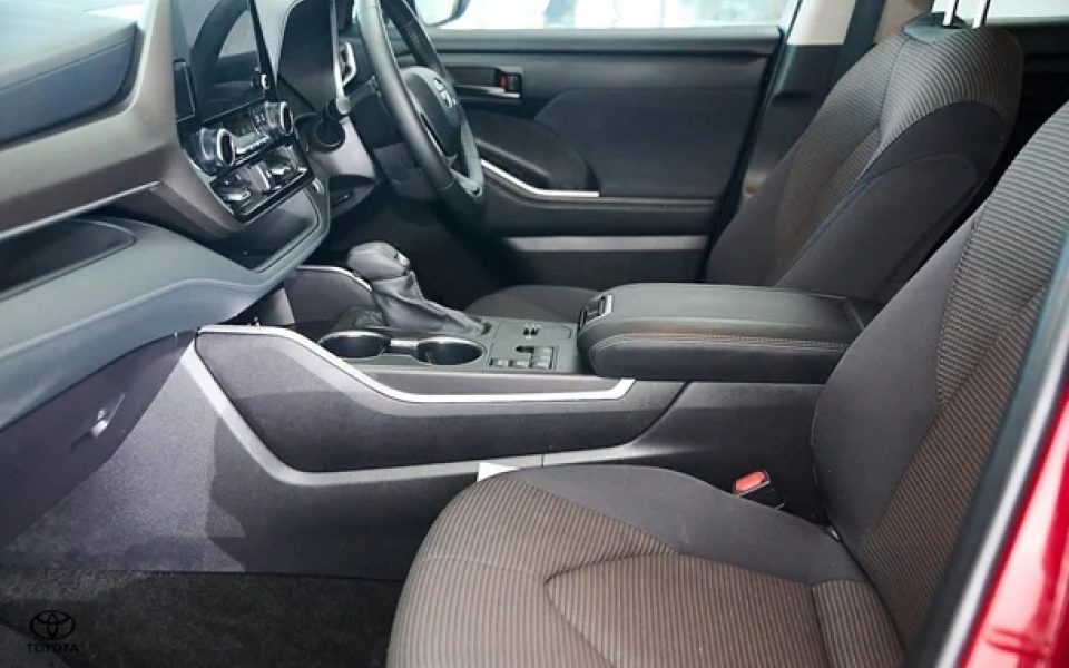 2024 Toyota Kluger GX