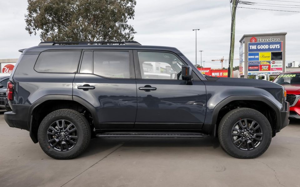 2025 Toyota Prado GXL