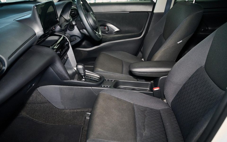 2024 Toyota Yaris Cross Hybrid GX