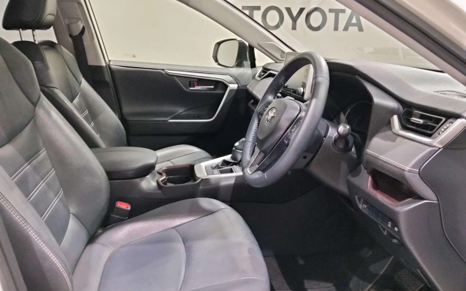 2020 Toyota RAV4 Hybrid Cruiser 2WD