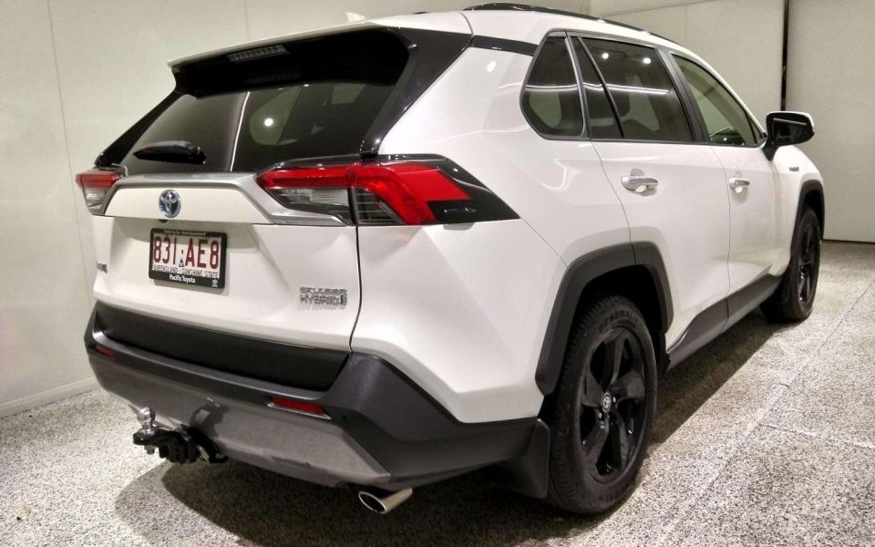 2020 Toyota RAV4 Hybrid Cruiser 2WD