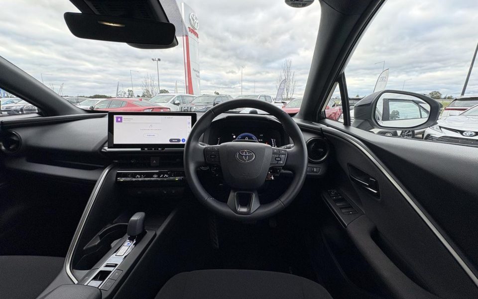 2024 Toyota C-HR GXL-2WD