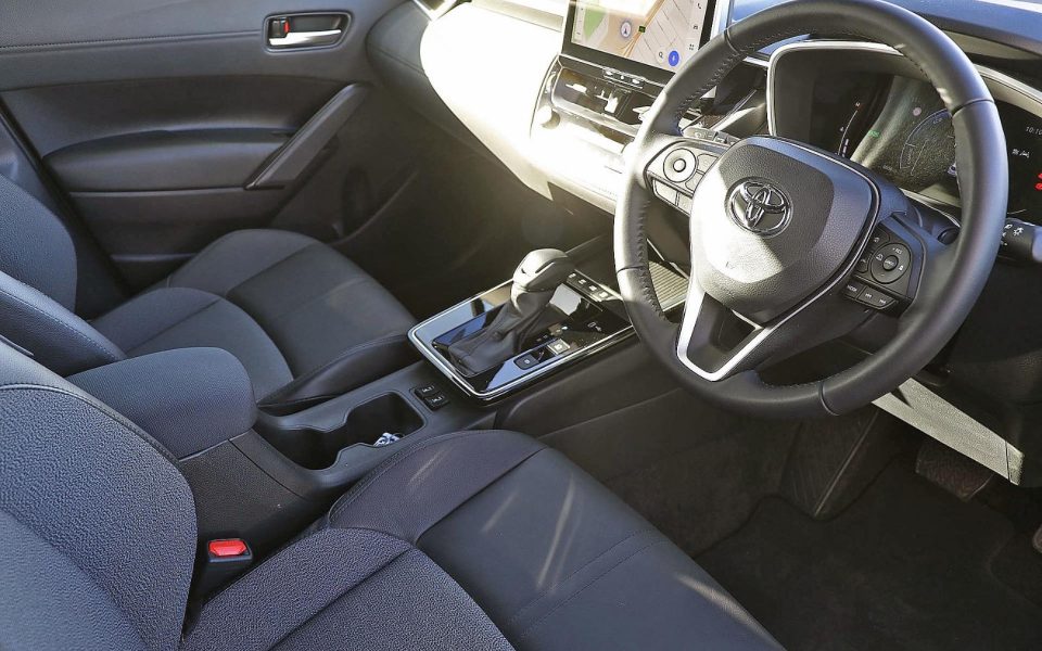 2025 Toyota Corolla Cross GXL