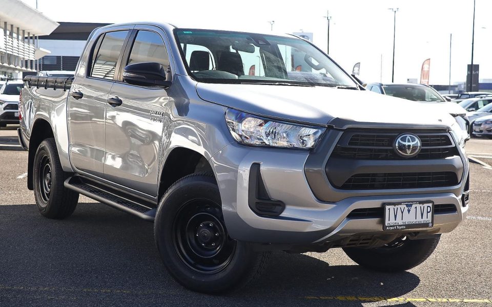 2022 Toyota Hilux SR
