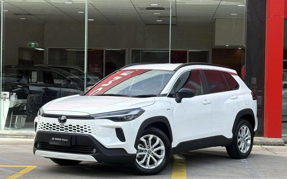2025 Toyota Corolla Cross Hybrid GXL