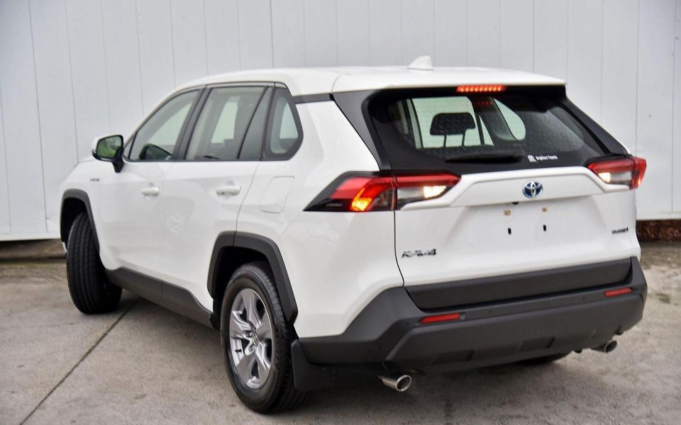 2024 Toyota RAV4 GX-2WD