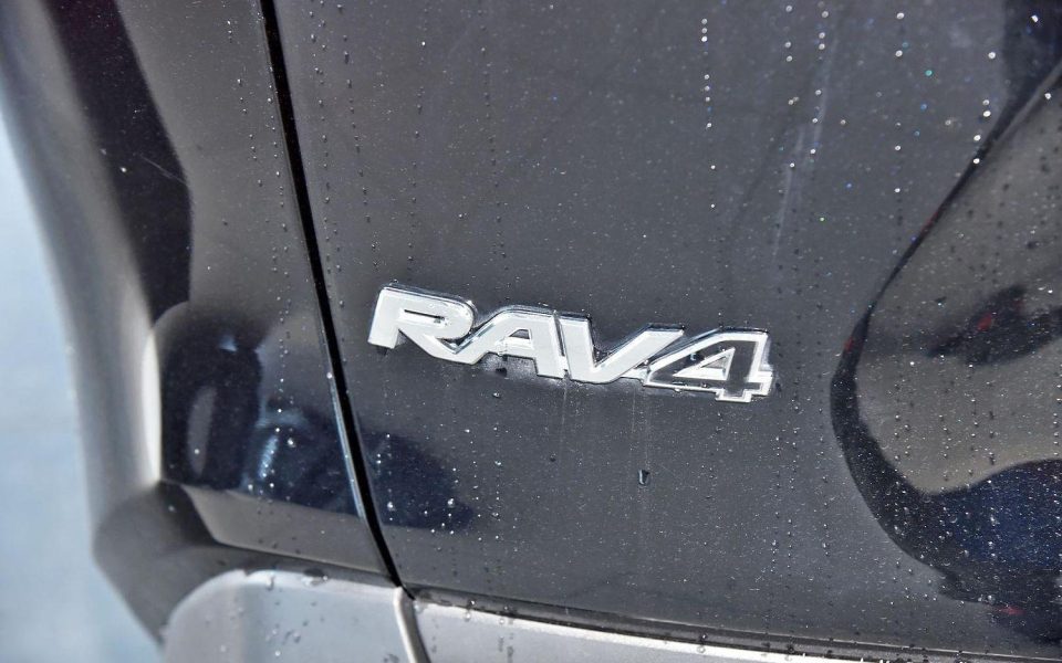 2025 Toyota RAV4 Hybrid GX-2WD