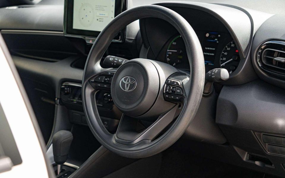 2025 Toyota Yaris Hybrid Ascent Sport
