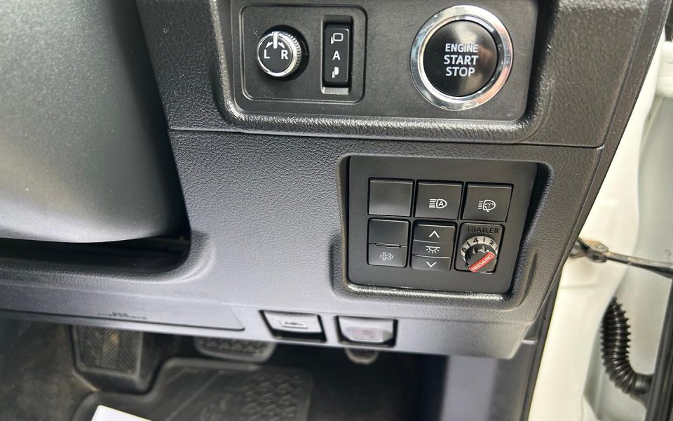 2023 Toyota Landcruiser Prado VX