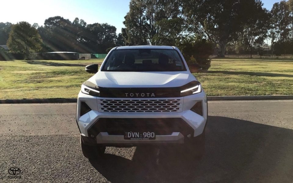 2026 Toyota Hilux SR5 48V