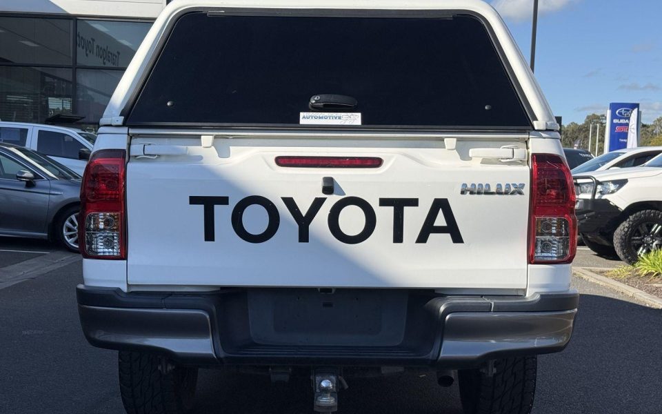 2019 Toyota Hilux SR