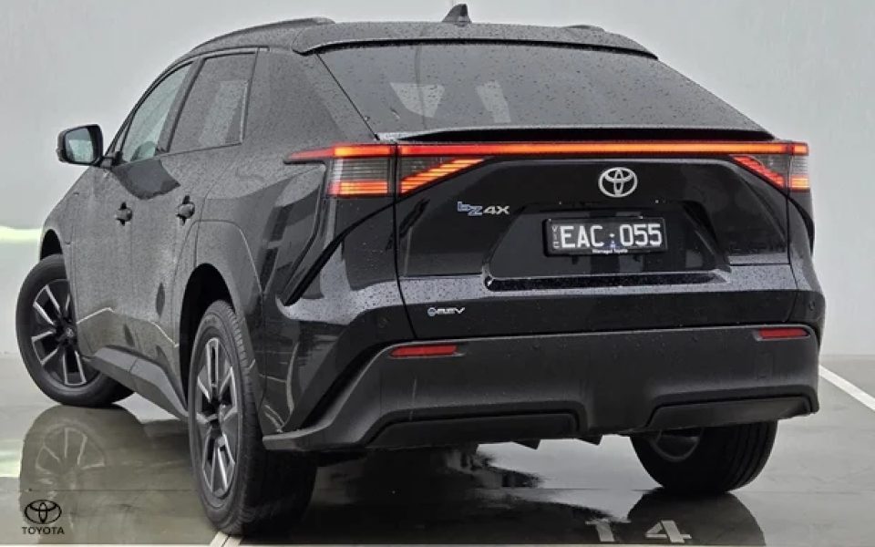 2026 Toyota bZ4X Base