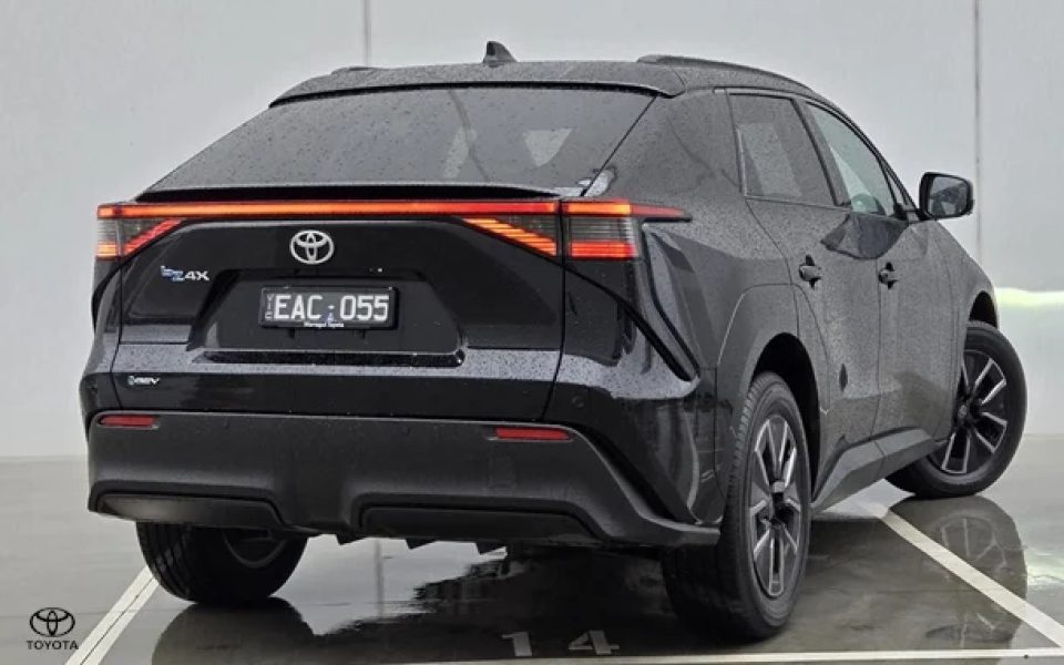 2026 Toyota bZ4X Base