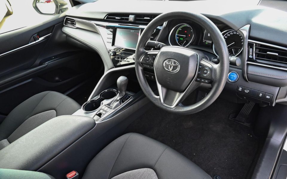 2020 Toyota Camry Hybrid Ascent