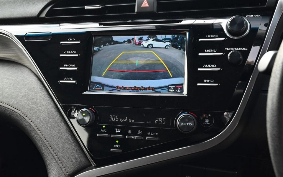 2020 Toyota Camry Hybrid Ascent