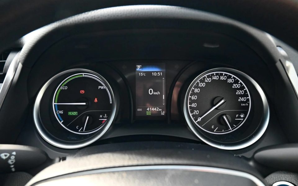 2020 Toyota Camry Hybrid Ascent