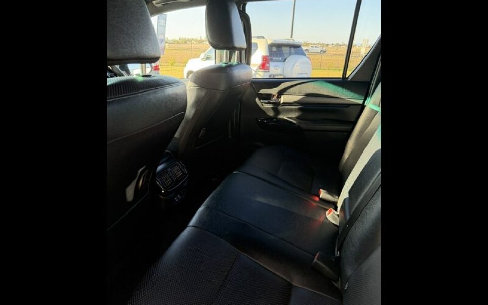 2025 Toyota Hilux Rogue Double Cab 48V
