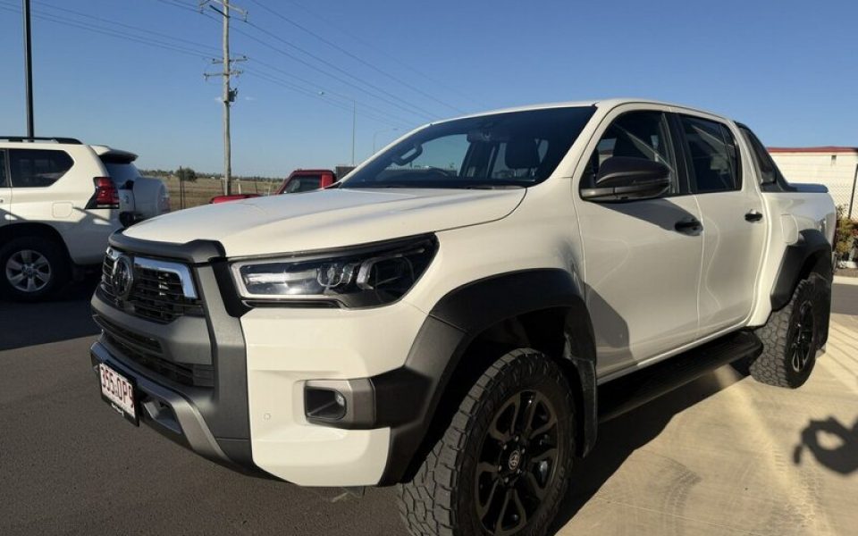 2025 Toyota Hilux Rogue Double Cab 48V
