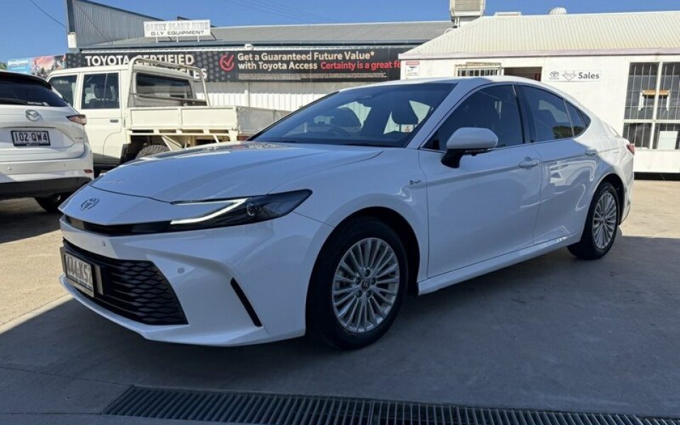 2024 Toyota Camry Ascent (Hybrid)