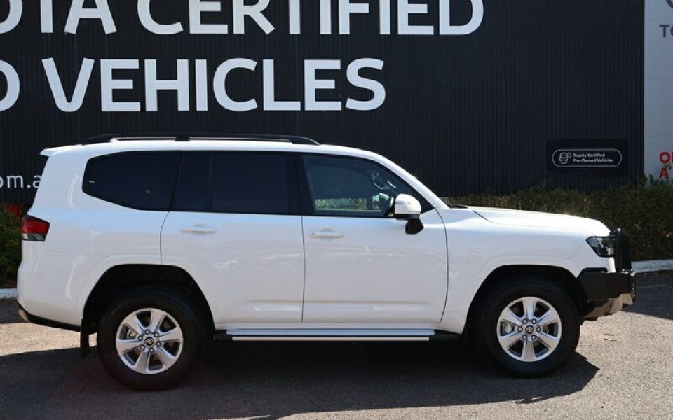 2024 Toyota Landcruiser GXL