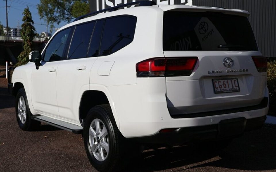 2024 Toyota Landcruiser GXL