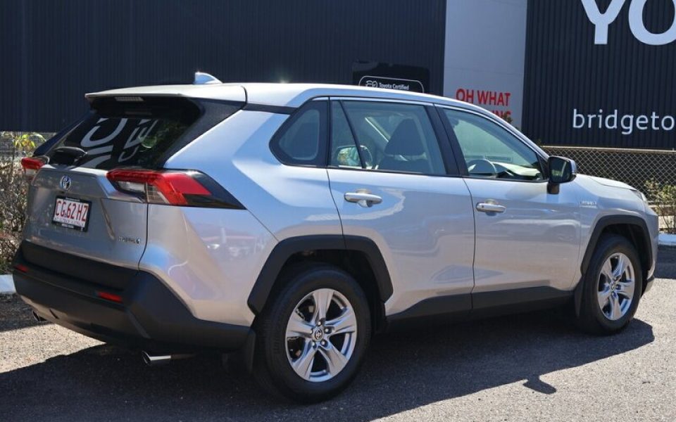 2024 Toyota RAV4 GX eFour