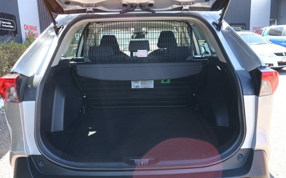 2024 Toyota RAV4 GX eFour