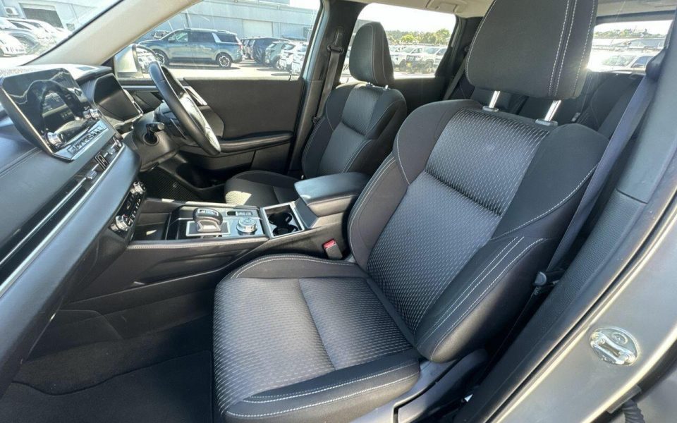 2023 Mitsubishi Outlander LS