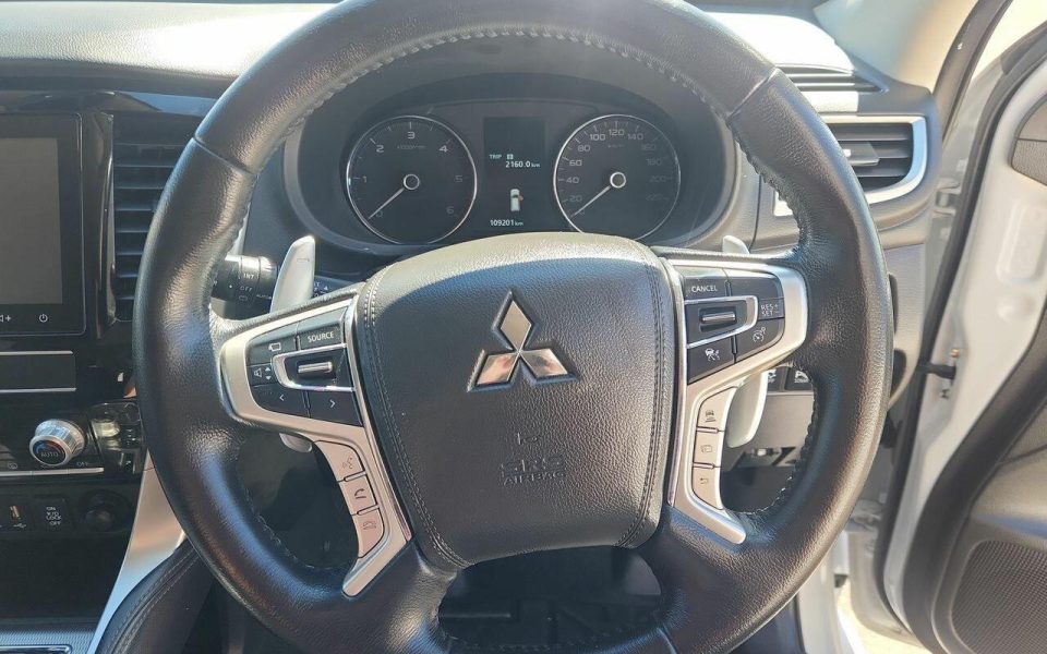 2021 Mitsubishi Pajero Sport GLS