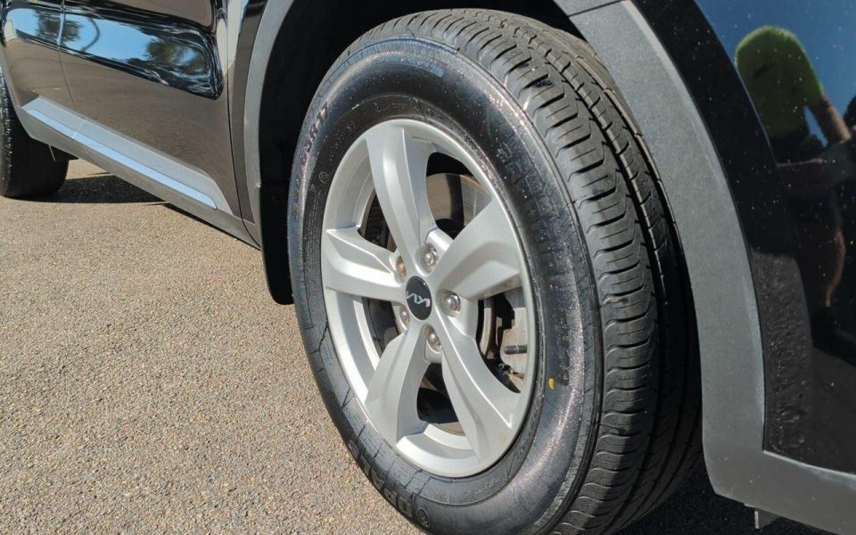 2023 KIA SORENTO S