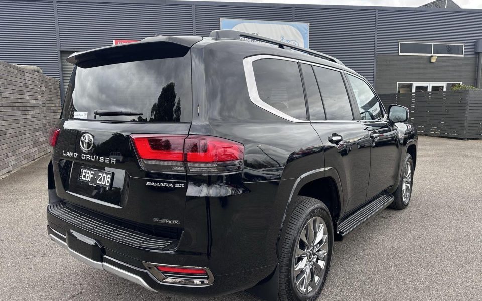 2026 Toyota Landcruiser Sahara ZX