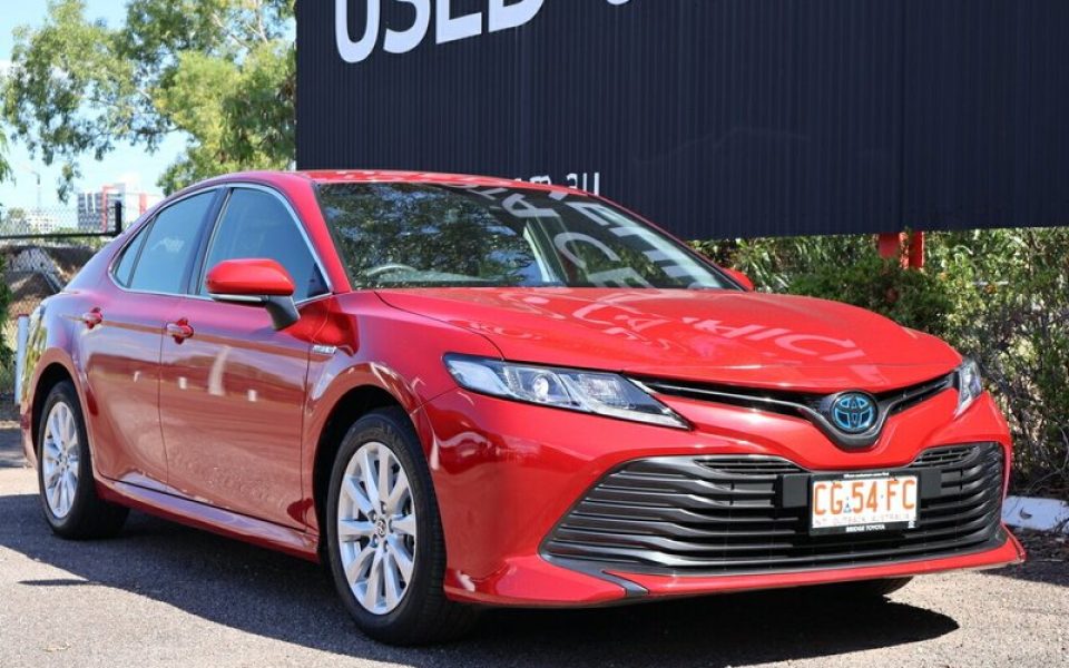 2020 Toyota Camry Hybrid Sedan (Feverish Red) Used Car