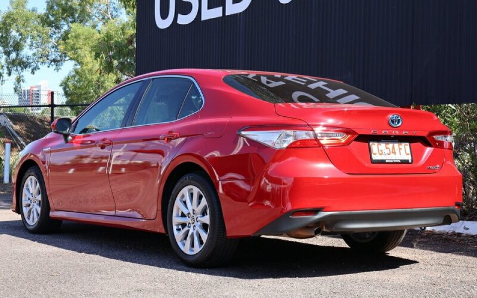 2020 Toyota Camry Hybrid Sedan (Feverish Red) Used Car