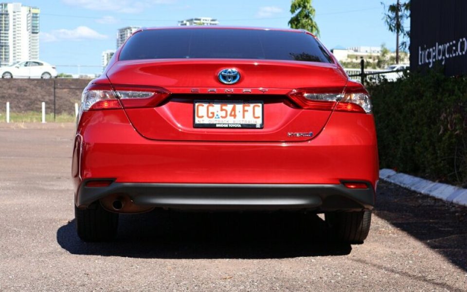 2020 Toyota Camry Hybrid Sedan (Feverish Red) Used Car