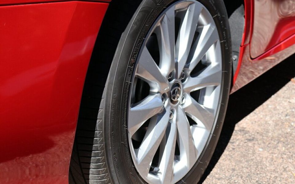 2020 Toyota Camry Hybrid Sedan (Feverish Red) Used Car