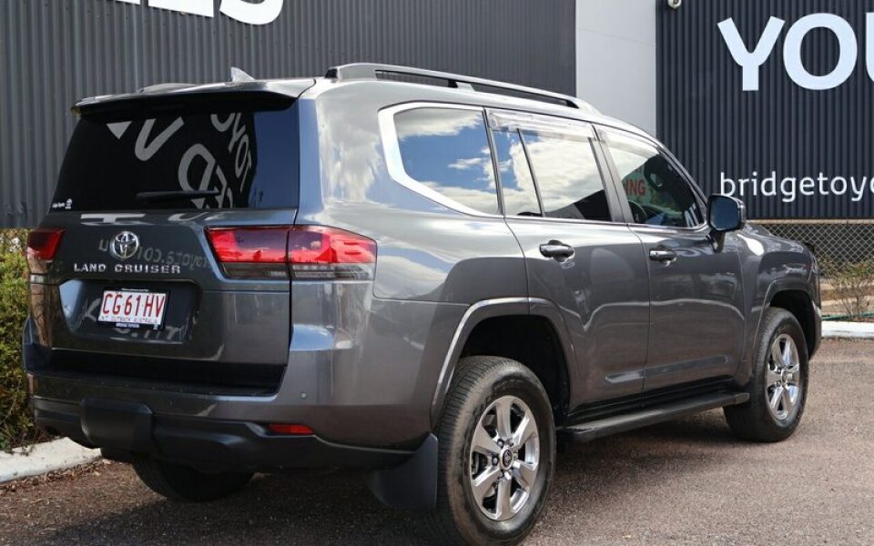 2022 Toyota Landcruiser VX