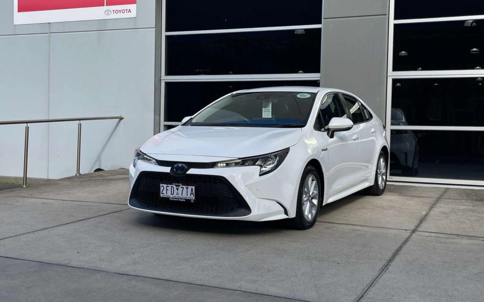 2021 Toyota Corolla Sedan Hybrid Ascent Sport