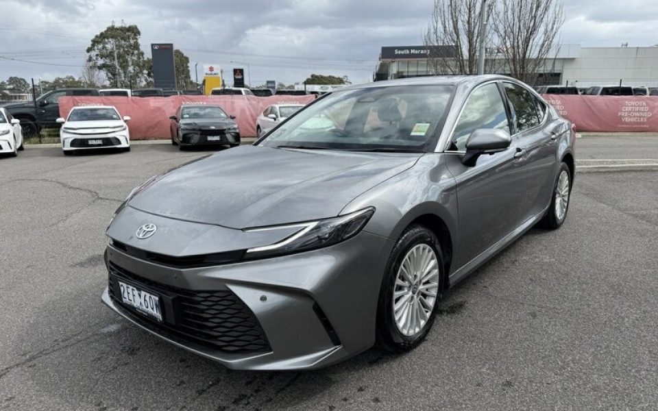 2025 Toyota Camry Ascent Sedan (Liquid Mercury) Used Car