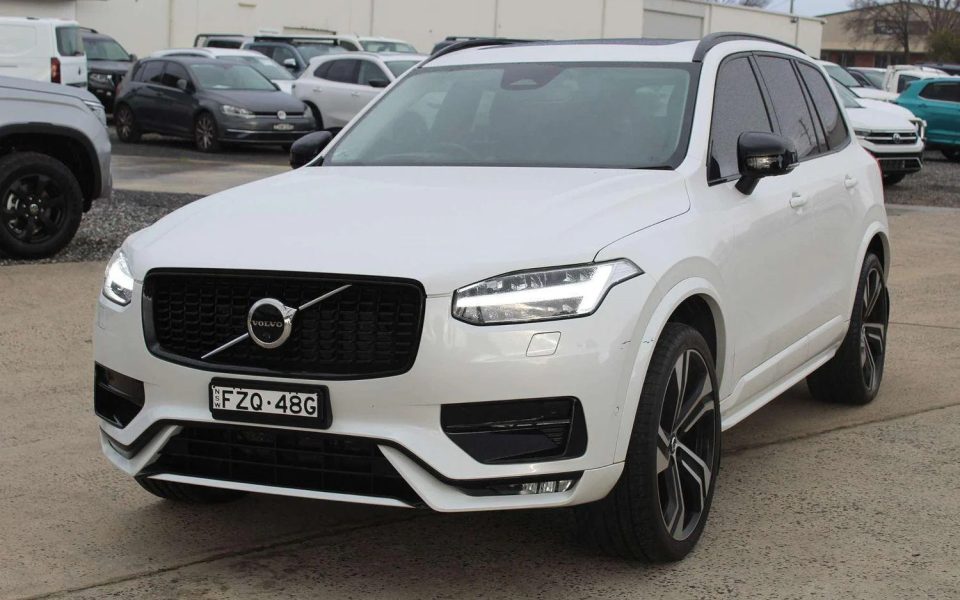 2023 Volvo XC90 Ultimate B6 Dark