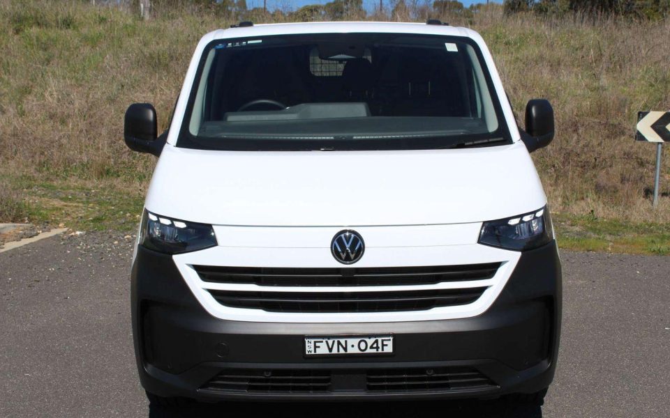 2025 Volkswagen Transporter TDI390