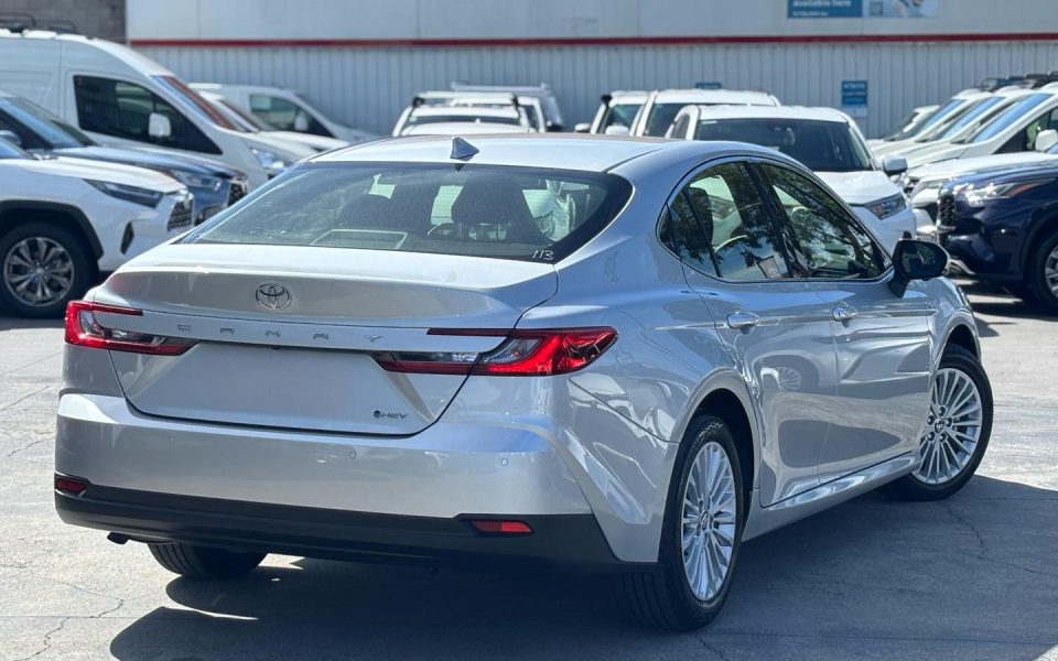 2025 Toyota Camry Hybrid Ascent