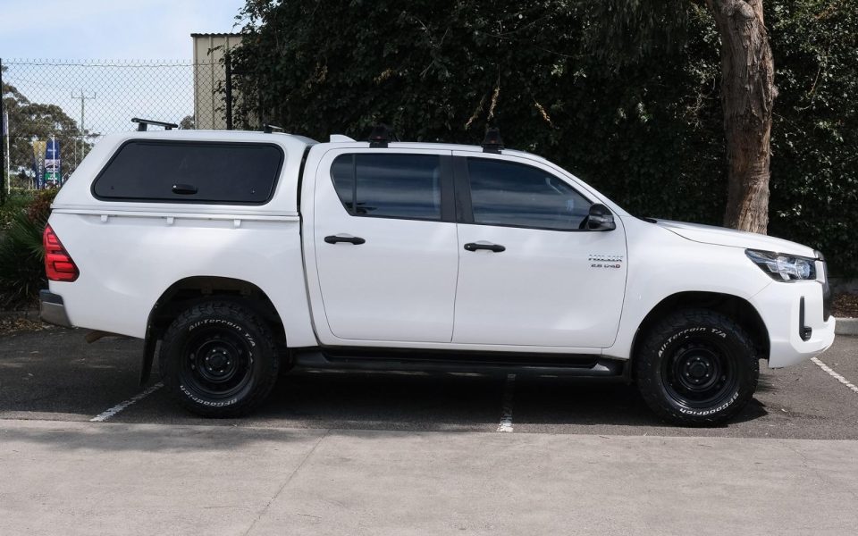 2022 Toyota Hilux SR