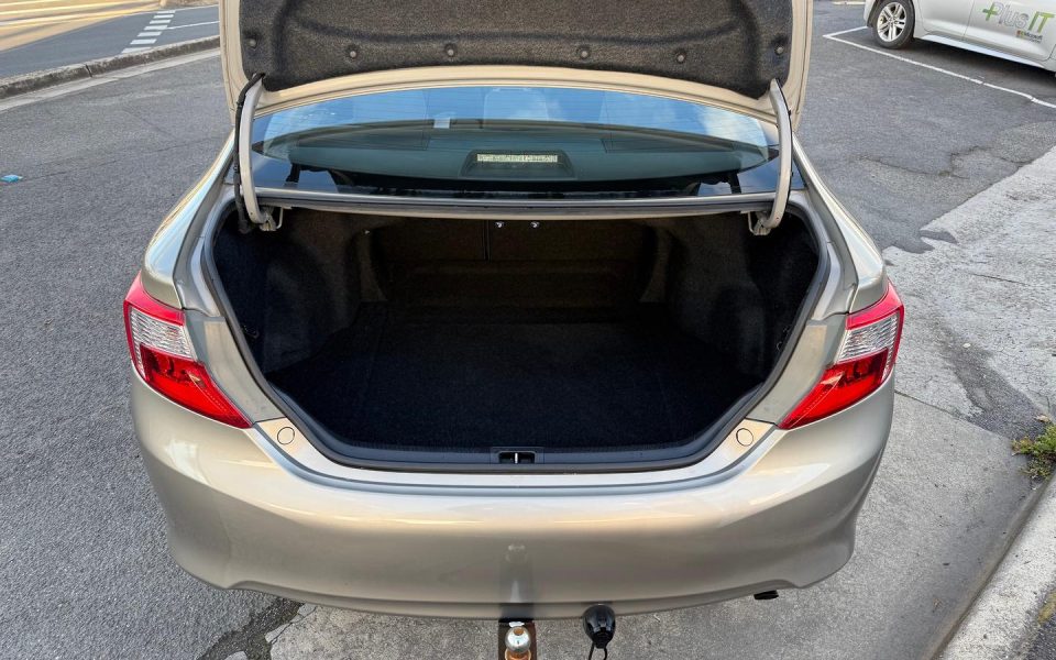 2013 Toyota Camry Altise