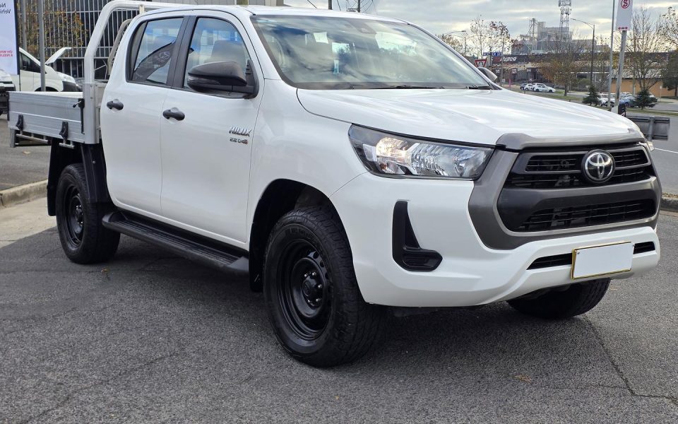 2022 Toyota Hilux SR