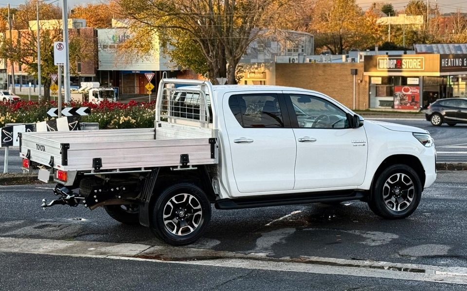 2023 Toyota Hilux SR5