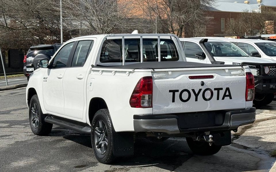 2023 Toyota Hilux SR