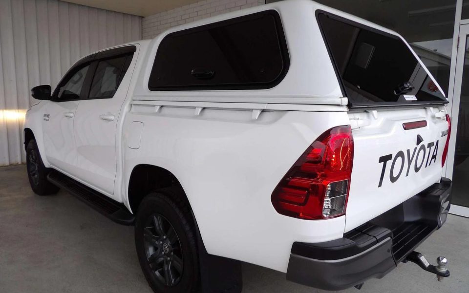 2023 Toyota Hilux SR