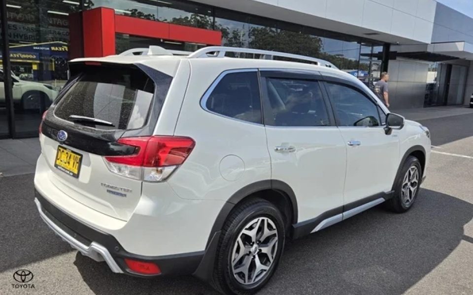 2022 Subaru Forester Hybrid L